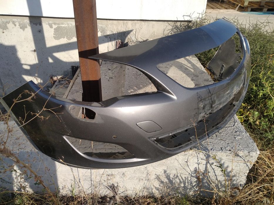 Бампер під ремонт Opel Astra J темно сірий колір Z177