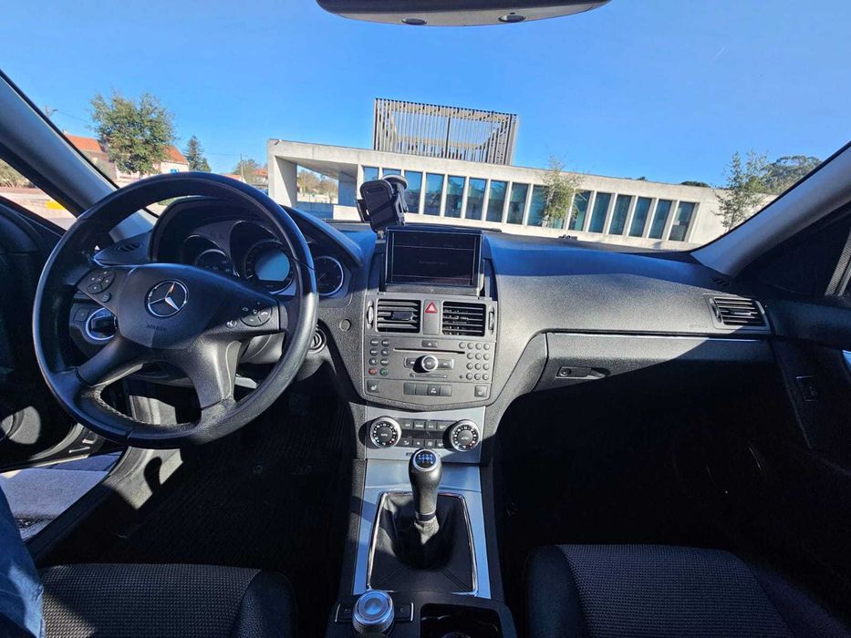 Mercedes 220 AVANGARDE com kit AMG