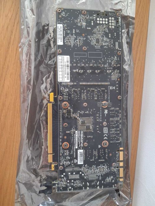 Placa Gráfica EVGA GeForce GTX 1070 Ti (NVIDIA - 8 GB GDDR5)