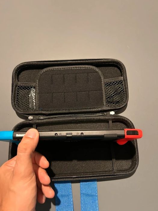 Nintendo Switch Neon Vermelho Azul com Dock, Capa e 3 Jogos
