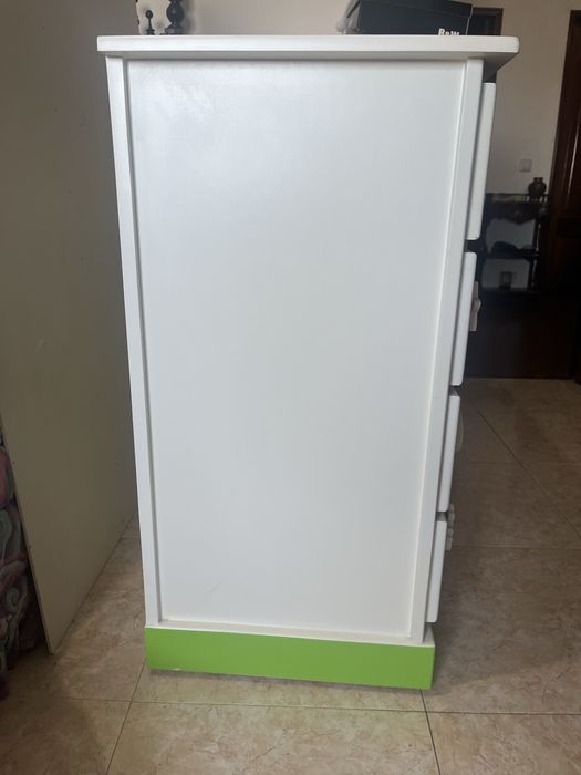 Comoda quarto menina