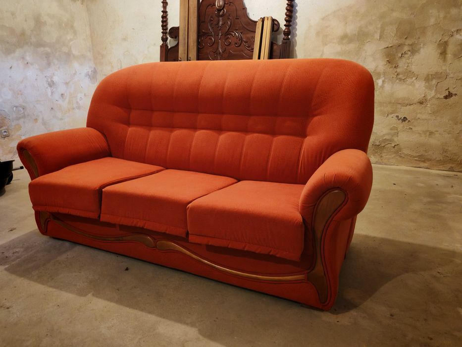 Sofá de 3 lugares convertível em cama Laranja + capa de proteção