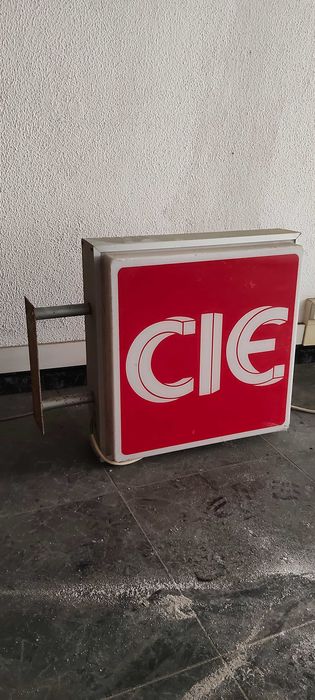 Letreiro luminoso CIE