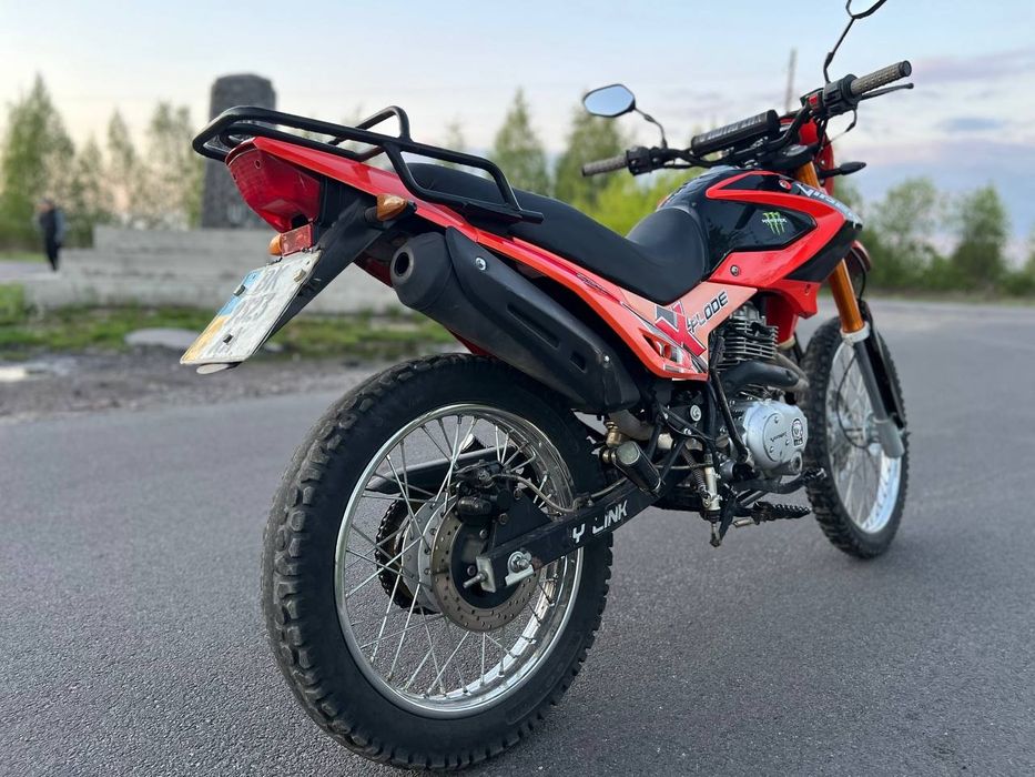 Продам мотоцикл вайпер в200р