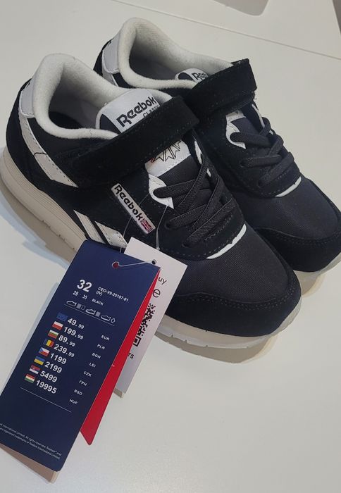 Reebok classic nylon 32