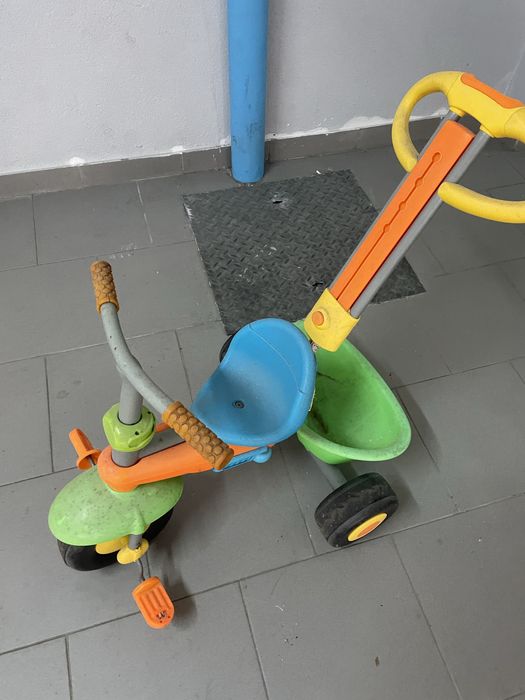 Triciclo de crianca