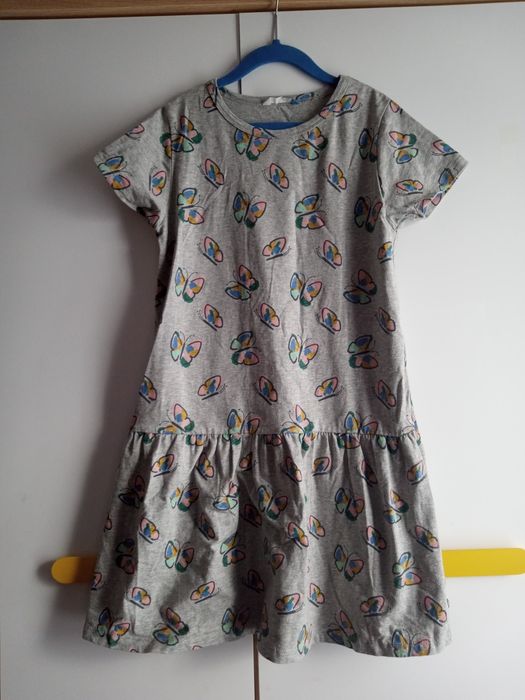 Śliczna sukienka dla dziecka