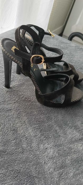 Buty szpilki czarne 37