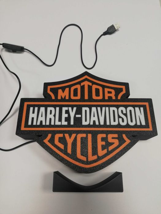 Logo Harley-Davidson. Lampka led na biurko.