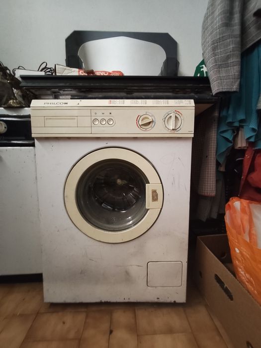 Vendo máquina de lavar poxaco placa Teka a gás e elétrica/ máquina de café delta uma máquina de café DeLonghi um aspirador de mão de silvercrest