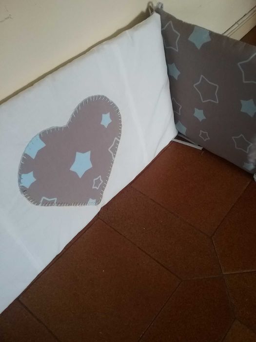 Contorno/Protetor/Resguardo de berço nunca usado varios modelos