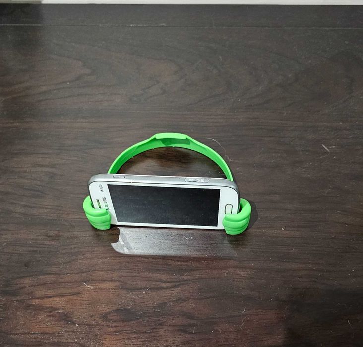 Suporte Criativo para Telemóvel