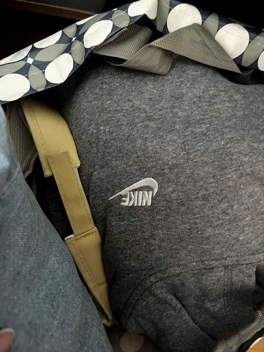 136 PEÇAS DE ROUPA QUASE NAO USADA e algumas com etiqueta