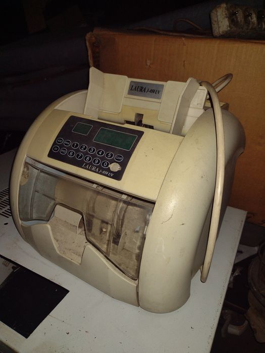 Liczarka do banknotów LAURA J-850 UV