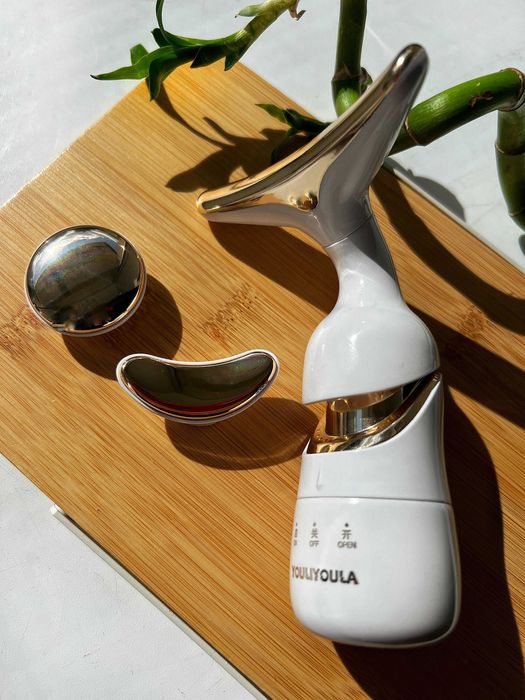 Масажер для обличчя