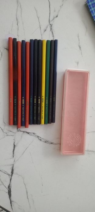Kredki PRL 12 szt.