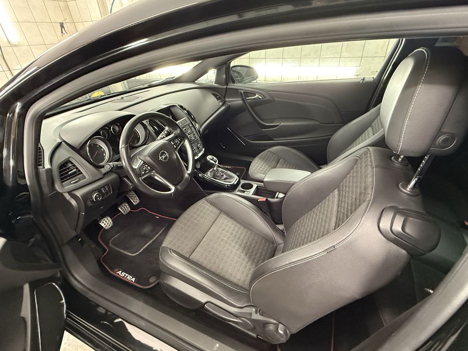 Opel Astra J GTC OPC Line 2016