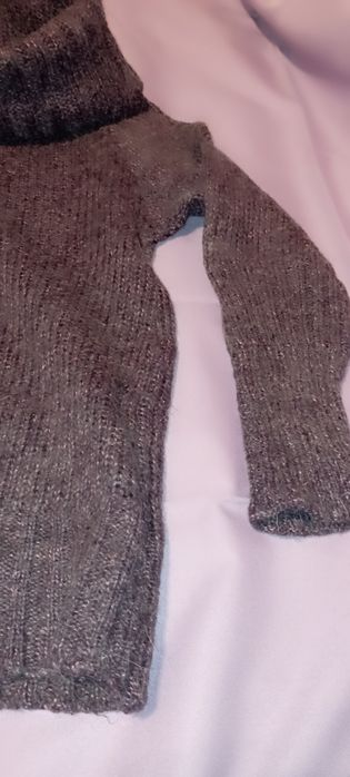 Sweter z wysokim golfem, rozmiar S