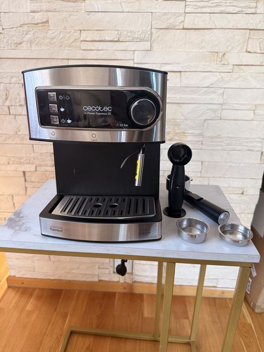 ekspres do kawy kolbowy Cecotec Power Espresso 20 srebrny/szary
