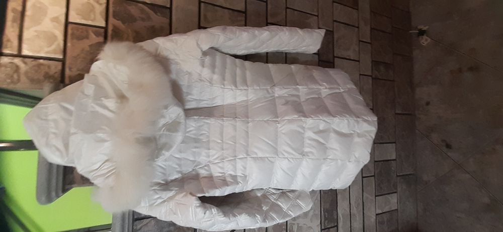 Śliczna kurtka puchowa rozmiar 38