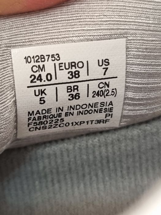 Оригінал 100% жіночі кросівки asics nimbus 27 eur 38