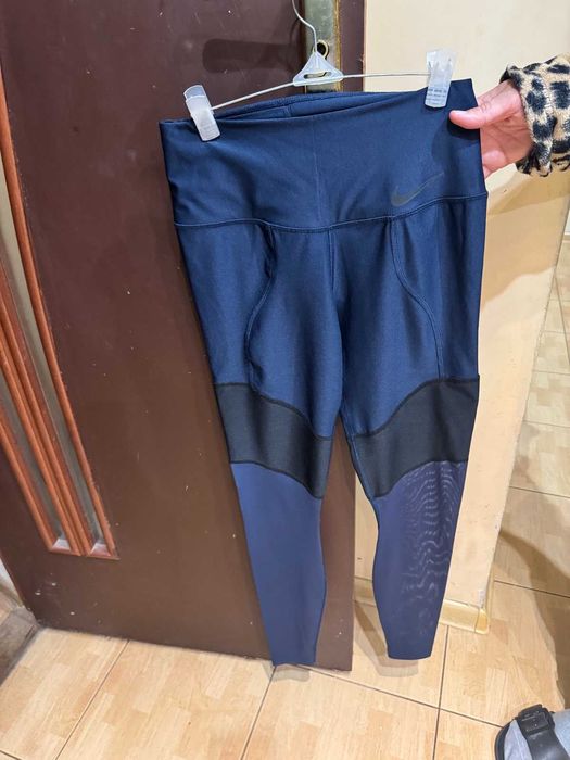 Nike Performance жіночі легінси