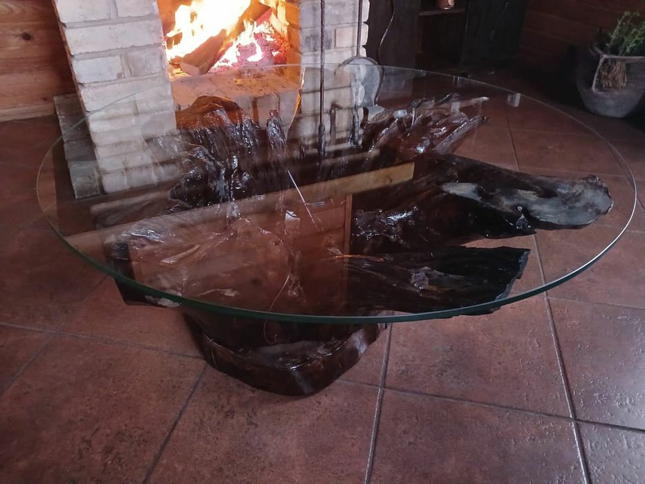 Стіл журнальний.