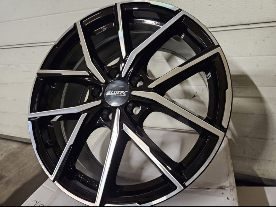 Felgi aluminiowe Aveleno Black 5x112 8J R18 VW Tiguan Audi A5 A6 Q3 Q5