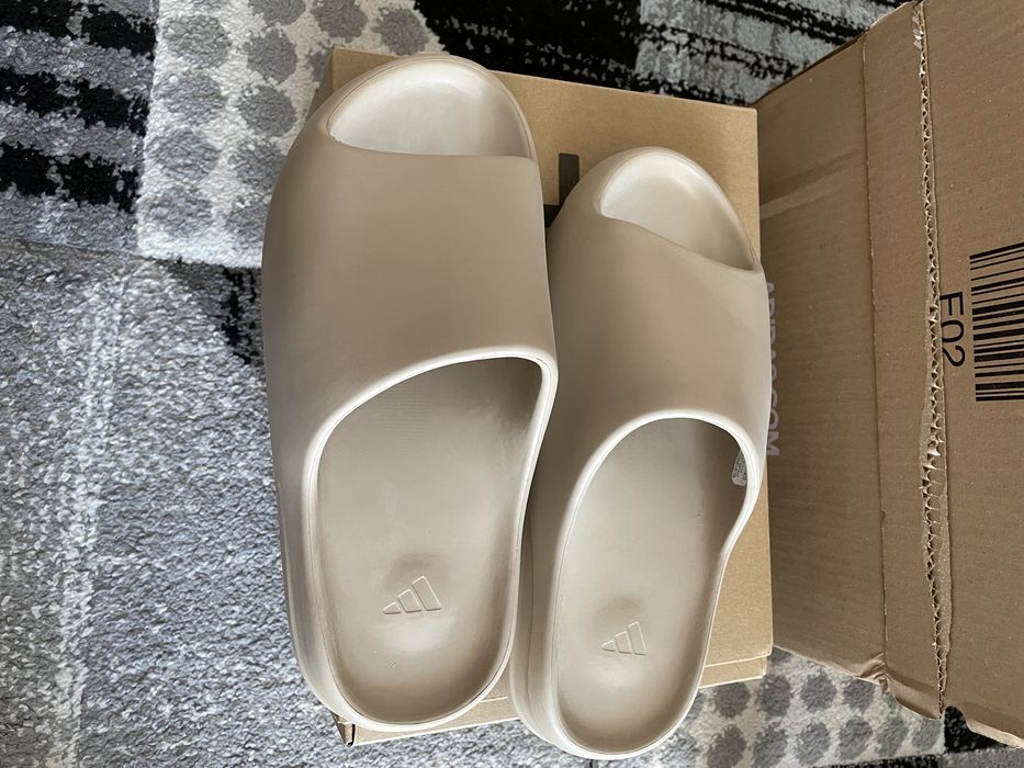 Adidas yeezy slide pure first relase