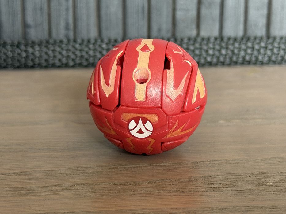 Bakugan bakugany Pyrus Warius