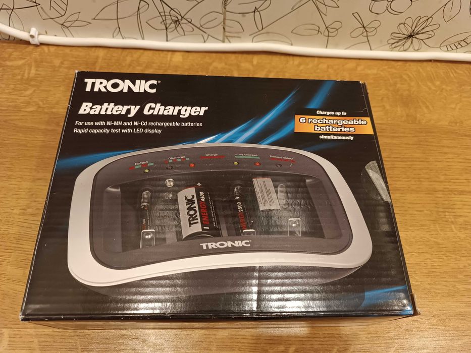 Ładowarka uniwersalna Tronic