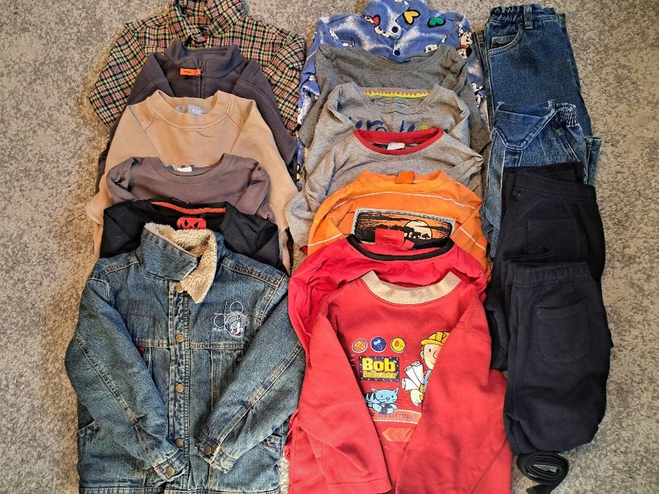 Zestaw ubrań dla dziecka. Paka dla chłopca 116 cm 17 sztuk na zimę