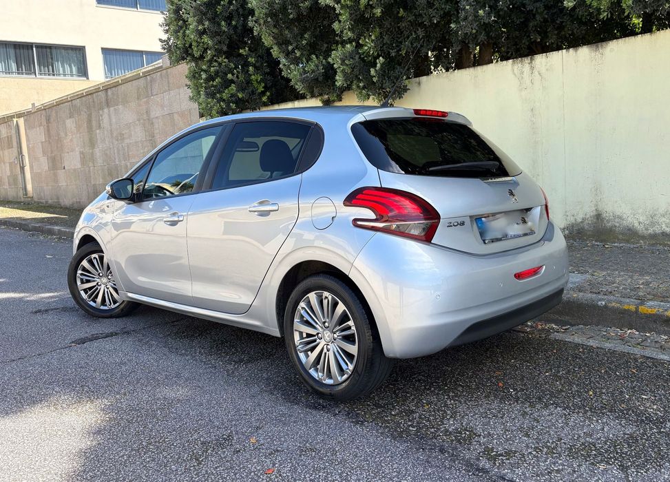Peugeot 208 1.6 BlueHDi Style
