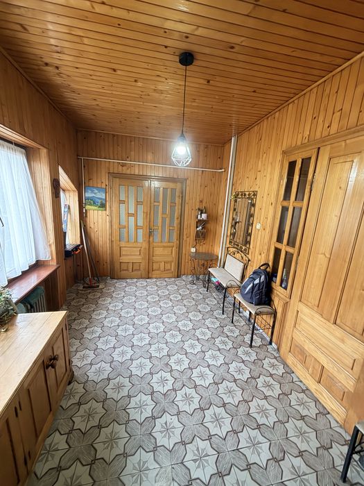 Будинок в Микитинці.