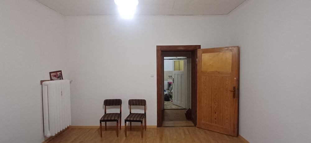 Ostrow Wlkp ul Ogrodowa  63m2 / dwa pokoje / balkon/ piwnica / Ogrzewanie miejskie