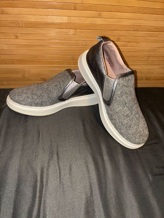 TWINSET. Італія. Кросівки жіночі повсякденні 38-39 р. (24,5 см).