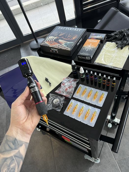 Kit Tatuagem Máquina Sem Fios Pen COMPLETO C/ Pele Treino, Tintas etc
