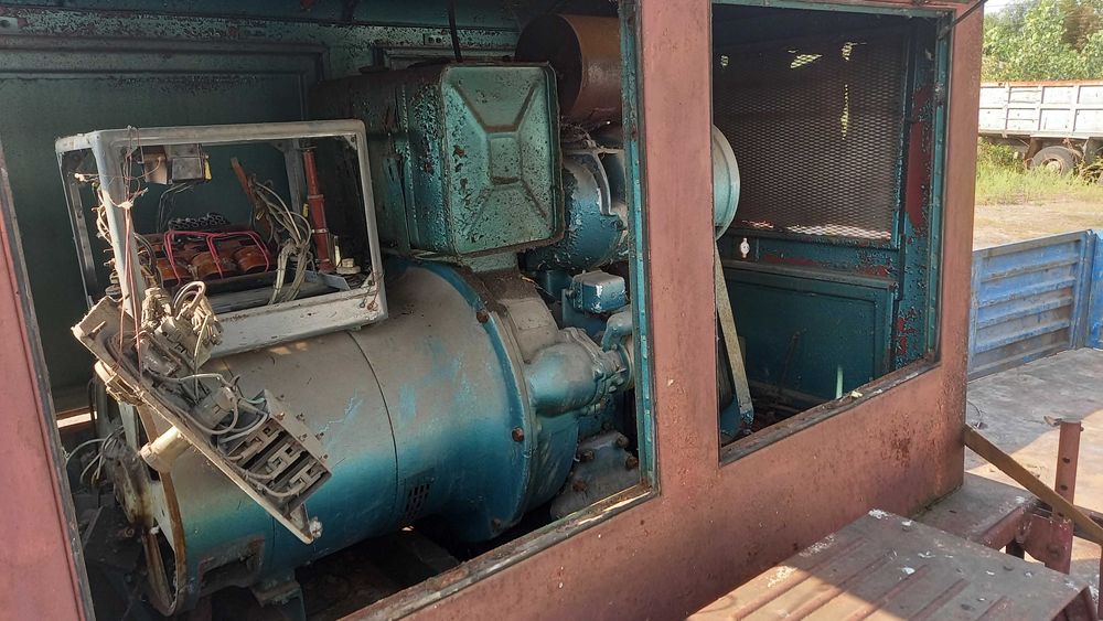 Продам трёхфазный дизельный генератор,на лафете