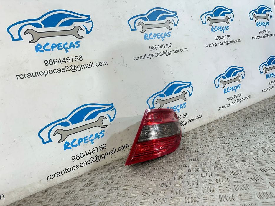 Farolins Tras Traseiros Esquerdo Direito Originais Mercedes Benz