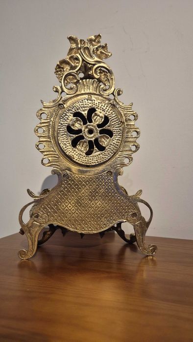 Relógio de mesa em bronze