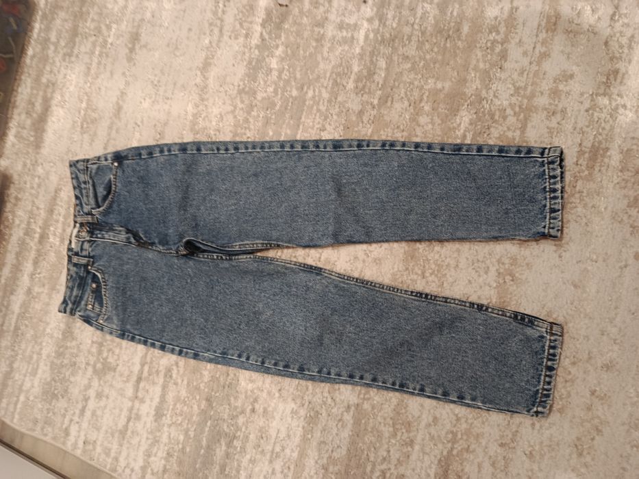 Spodnie jeansowe w rozmiarze 32