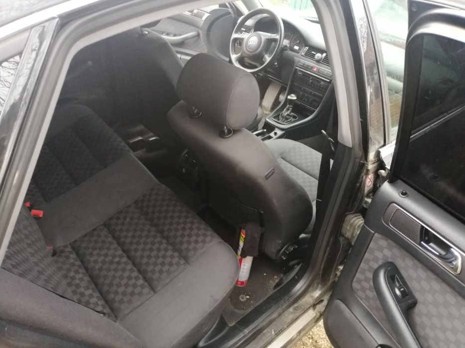 Продам салон, кресла карты на Audi a6c5 в идеальном состоянии