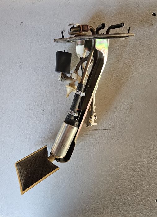 Паливний насос в зборі для subaru impreza WRX/forester (42021FE000)