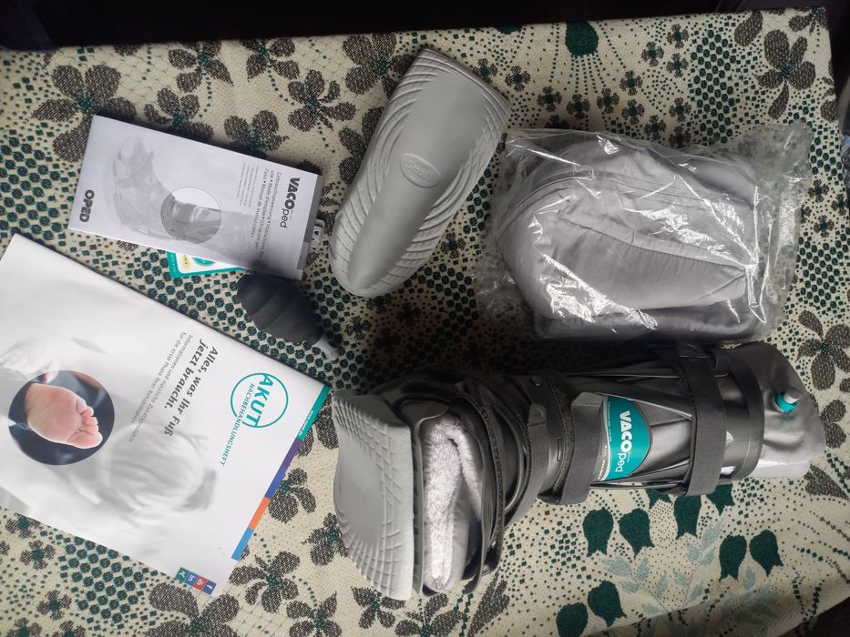 Ортопедичний чобіток VACO  ped