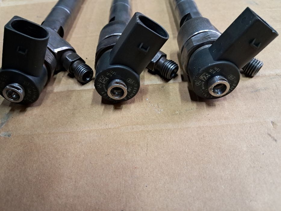 Форсунки А648 070 02 87