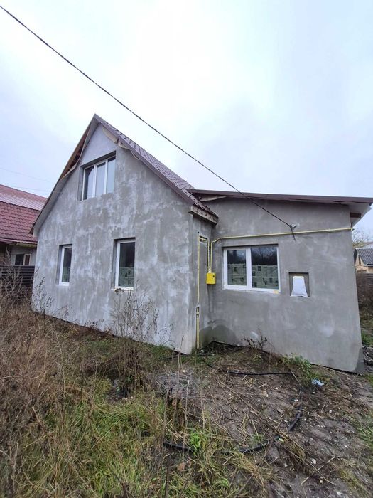 Продам новий двоповерховий будинок 150м2 в Новій Боярці, 6 соток.