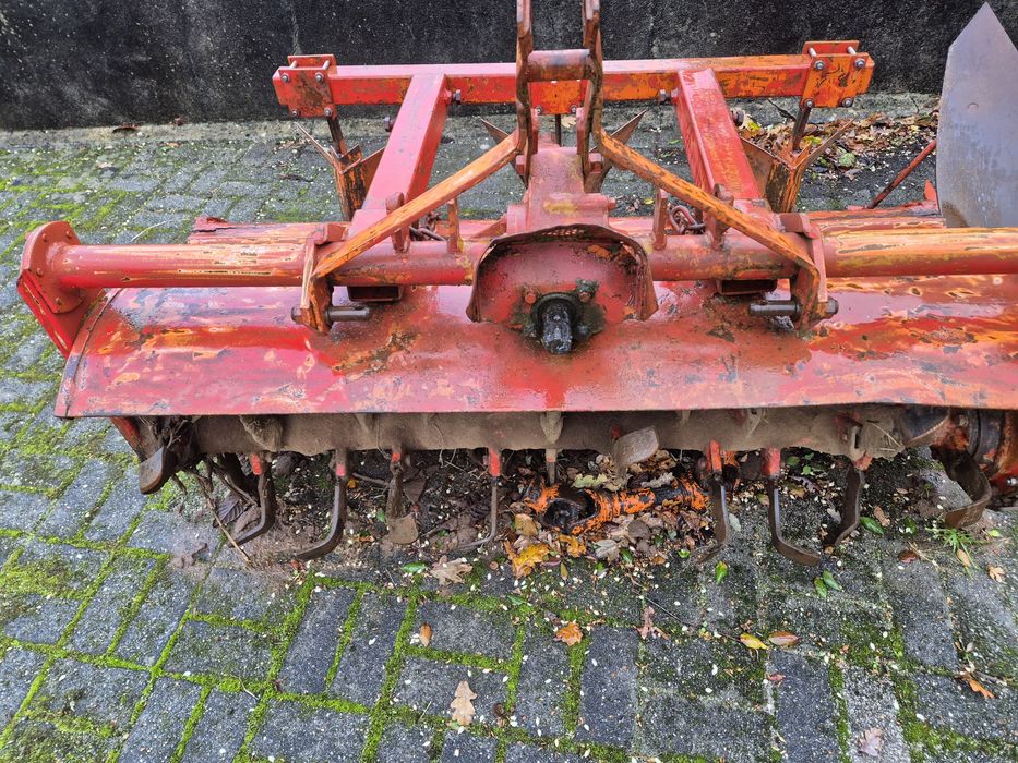 Trator Kubota  185 com tração