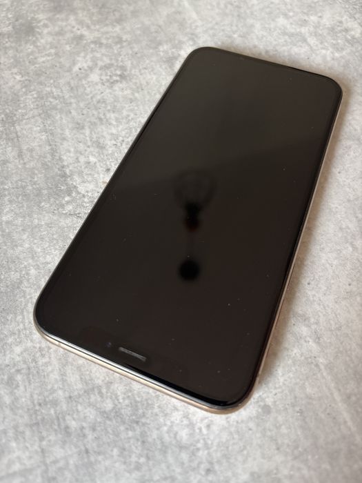 Iphone xs.