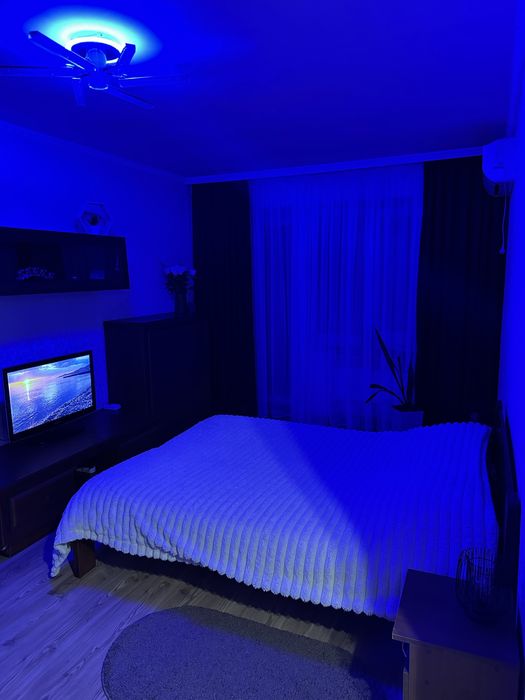 Затишна, тепла квартира , Є ІНТЕРНЕТ БЕЗ СВІТЛА,подобова оренда