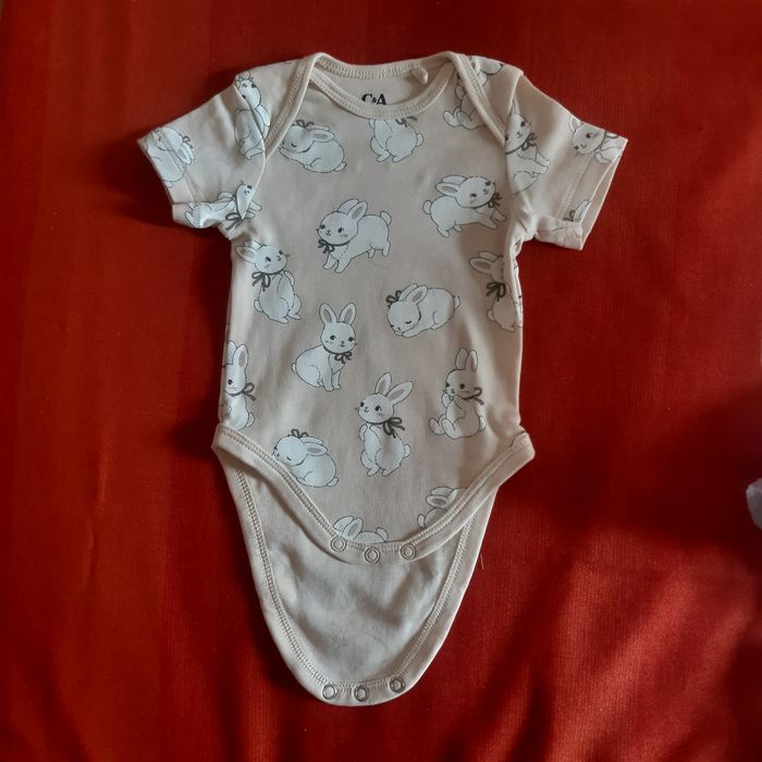 Body creme com coelhinhos